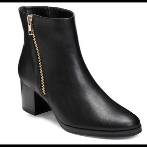 New Aerosoles Boomerang Booties Size 12